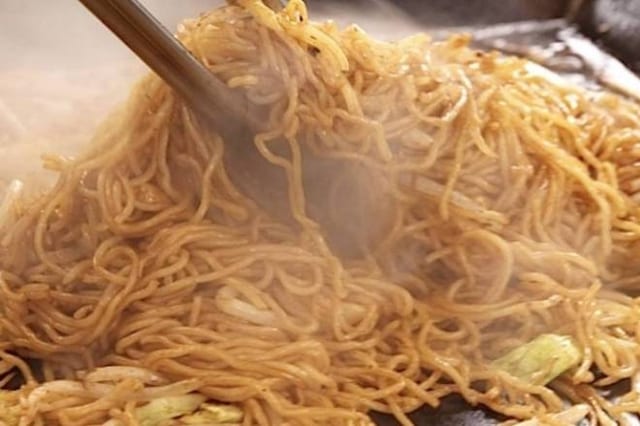 Yaki Soba Noodles (焼きそば) Curious Cuisine.