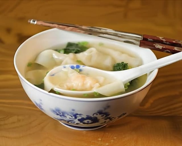 Shrimp Wonton Tonkotsu 16oz.