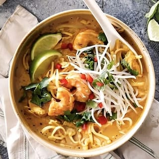 Curry Ramen (with shrimp skewer)